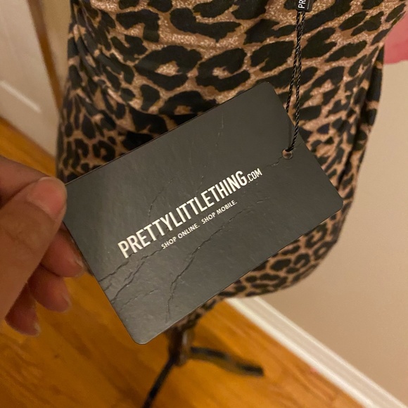Prettylittlething Leopard print body con dress - Picture 8 of 8